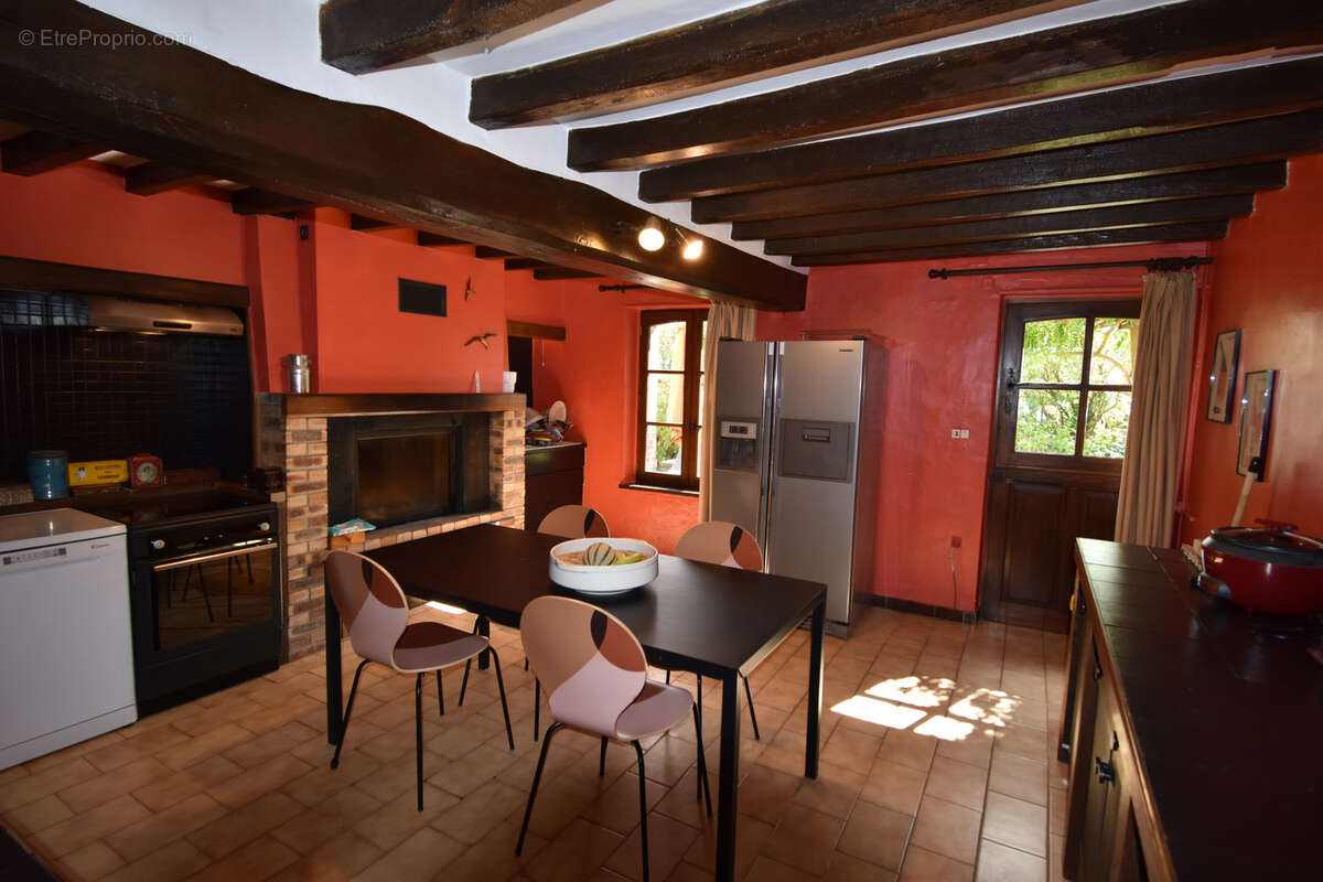 Maison à CHAMPROND-EN-GATINE