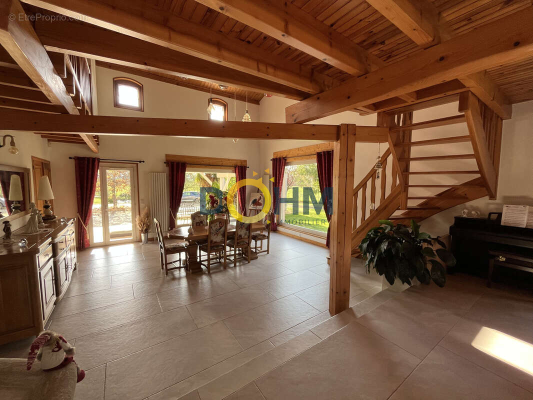 Maison à PRECIEUX