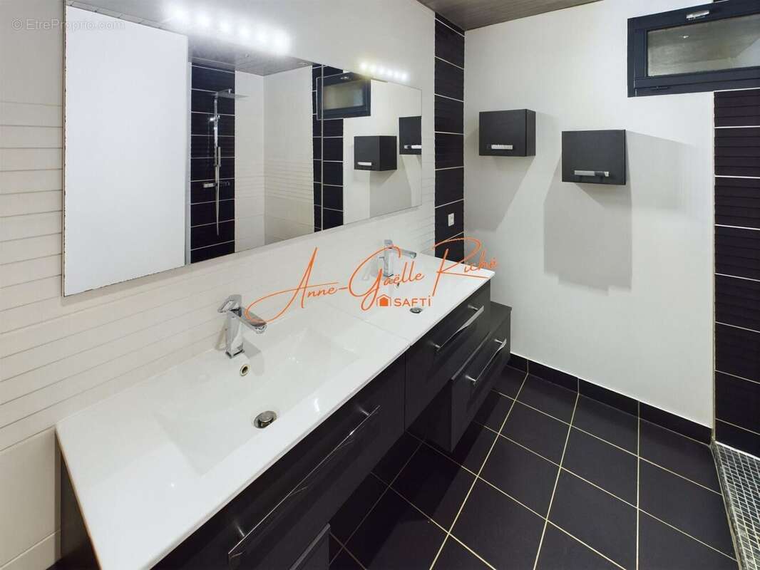 Photo 5 - Maison à ECHILLAIS