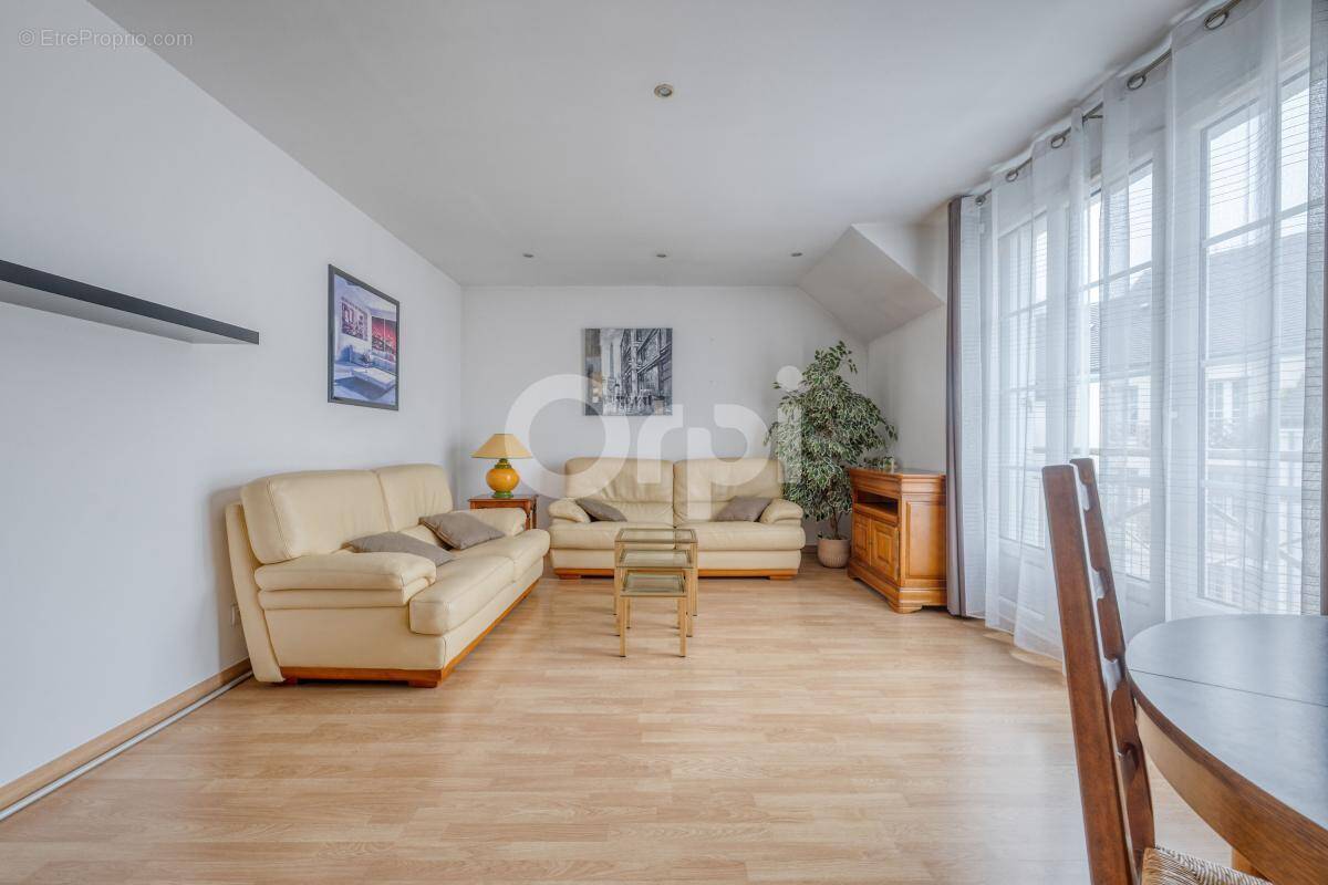 Appartement à BUSSY-SAINT-GEORGES