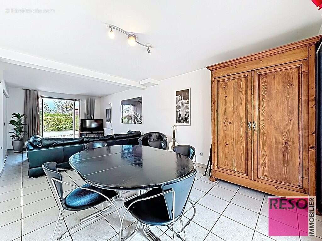 Maison à VETRAZ-MONTHOUX