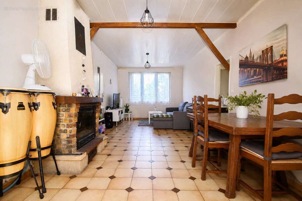 Pavillon de 82 m² sur Vaujours !! - photo 2
