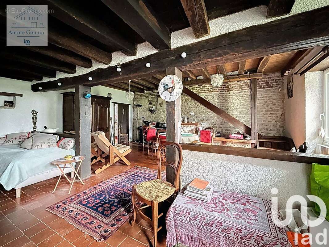 Maison 65 m² à Pouzy-Mesangy  - photo 2
