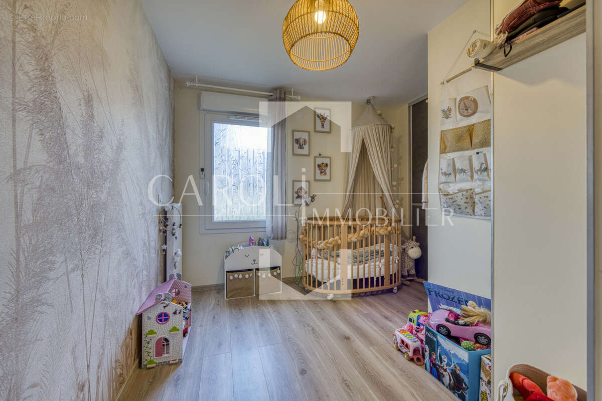 Appartement à POISY