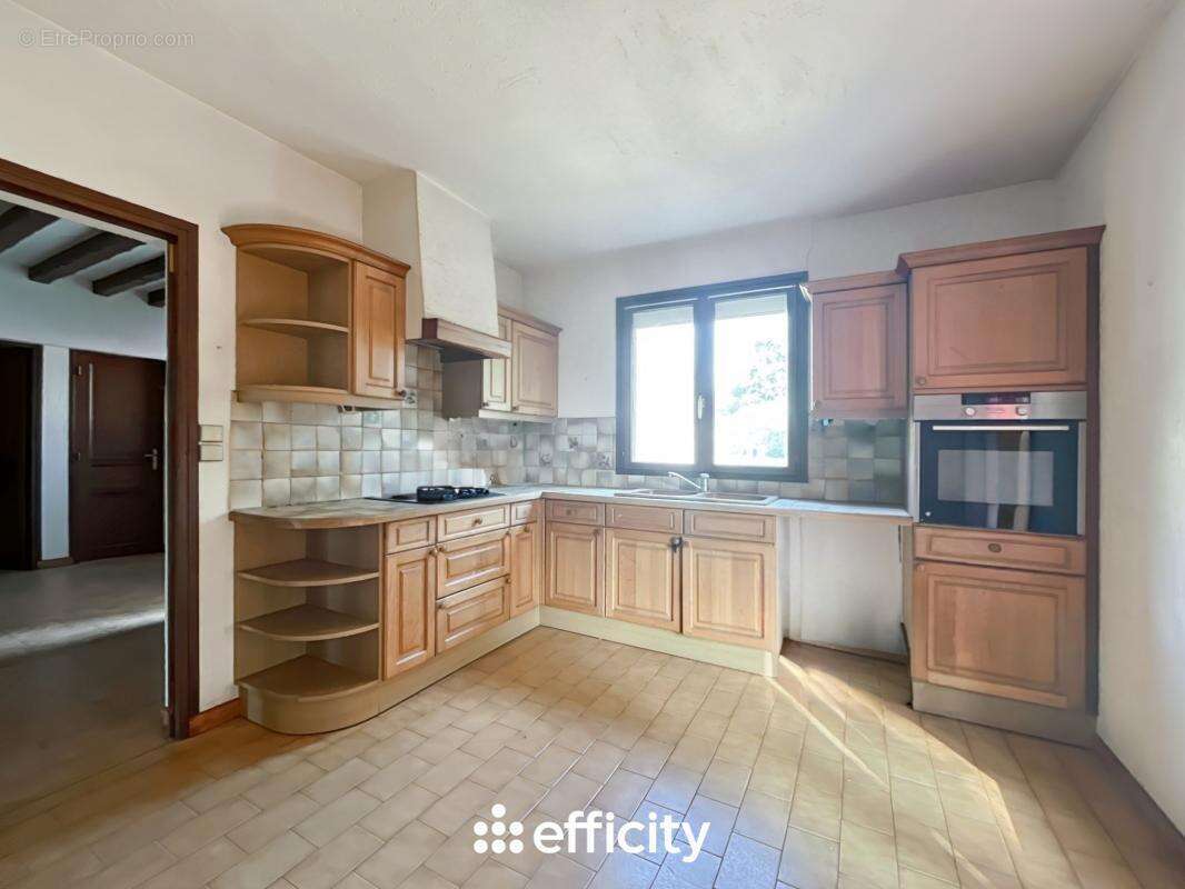 Maison à COULOMMIERS