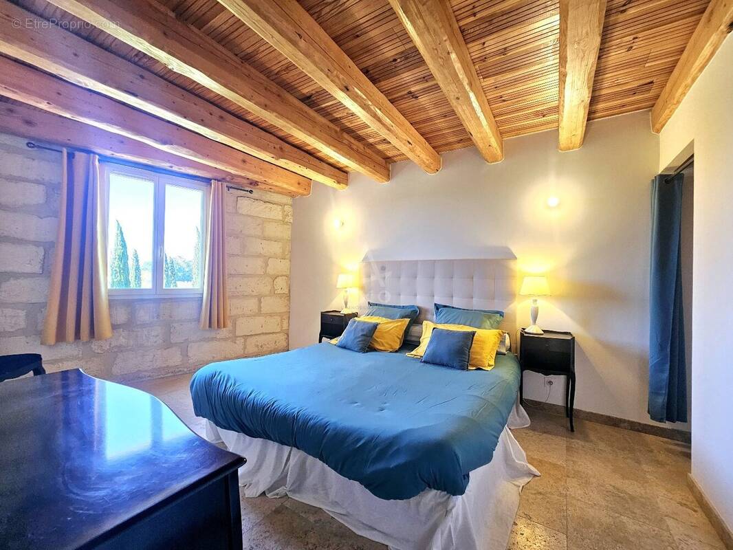 Appartement à ARAMON