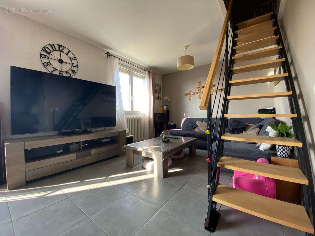 Maison à NEUILLY-SAINT-FRONT