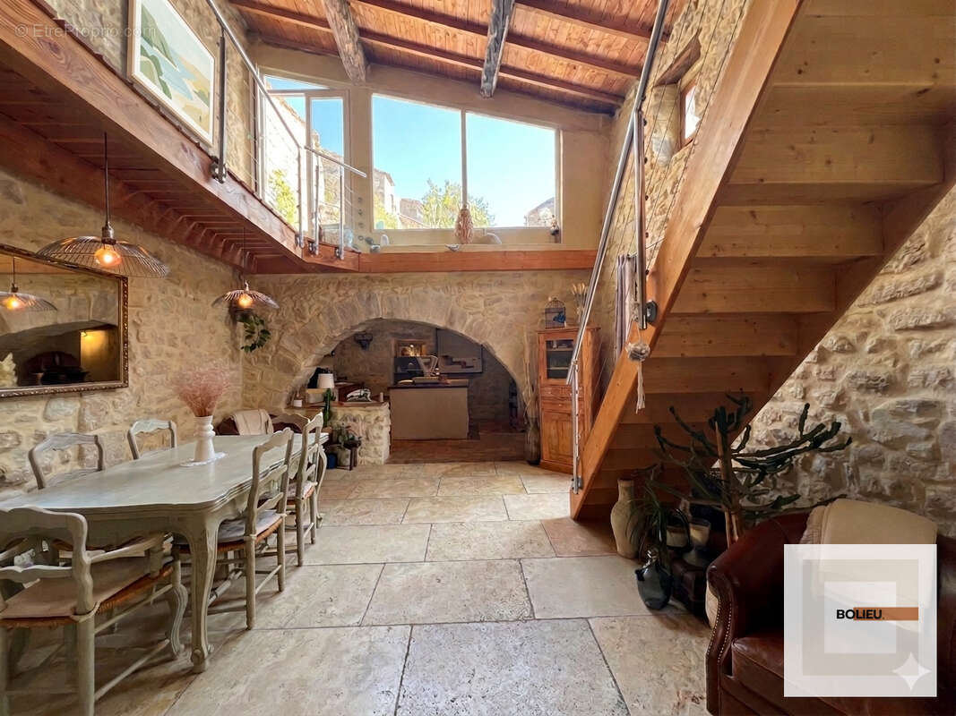 Maison à UZES
