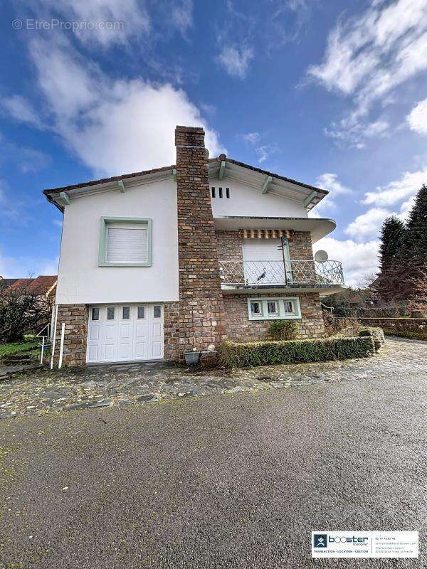Maison à SAINT-YRIEIX-LA-PERCHE