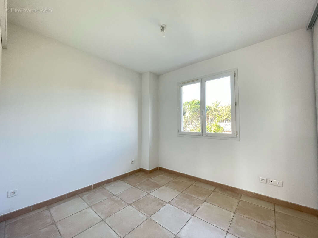 Maison à BORMES-LES-MIMOSAS