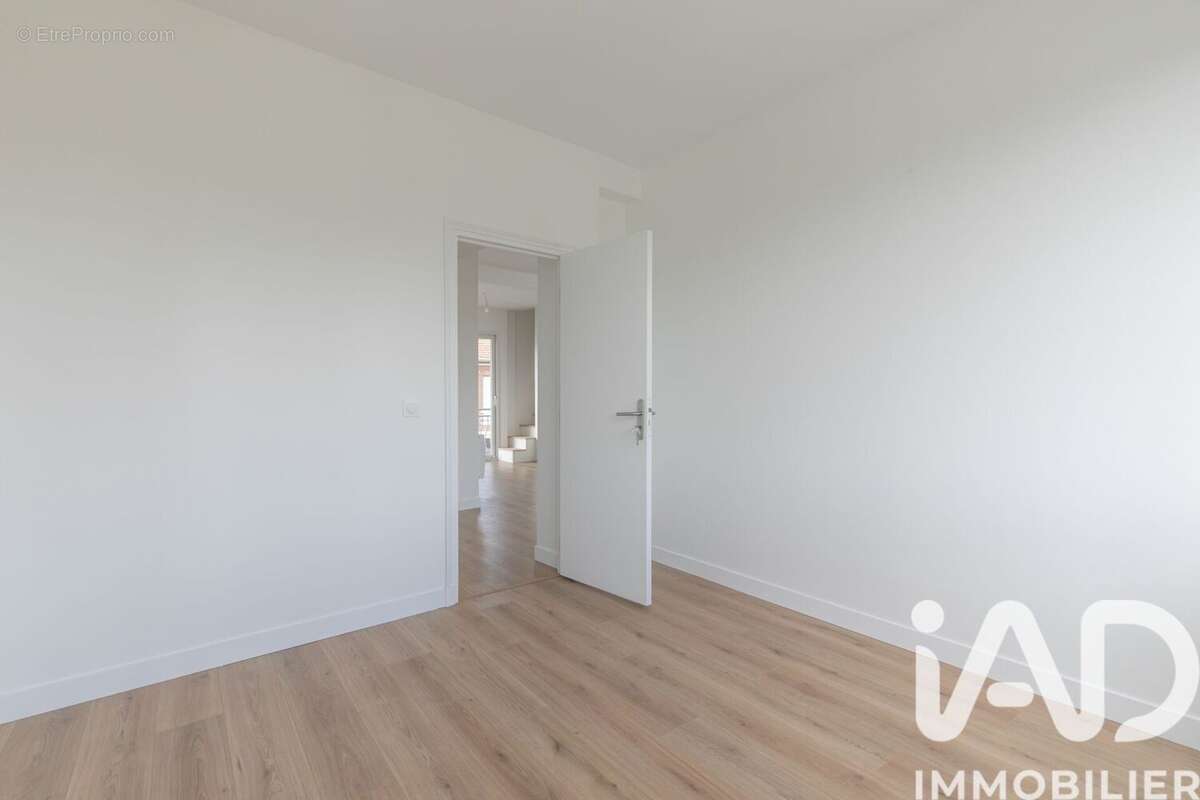 Photo 9 - Appartement à FONTENAY-SOUS-BOIS