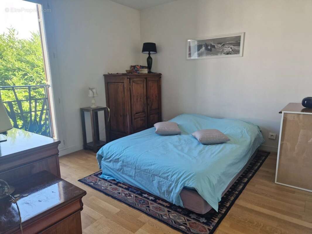 Appartement à VOISINS-LE-BRETONNEUX