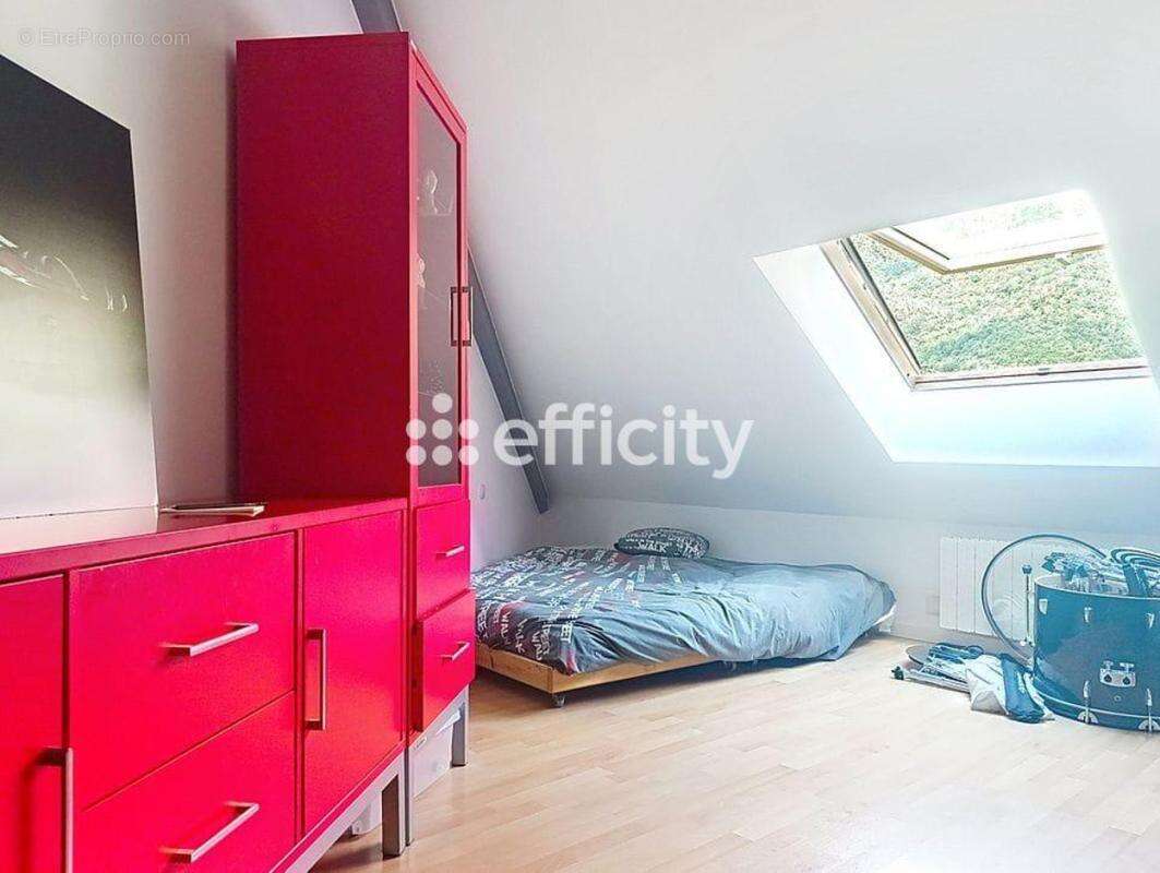 Appartement à SAINT-EGREVE