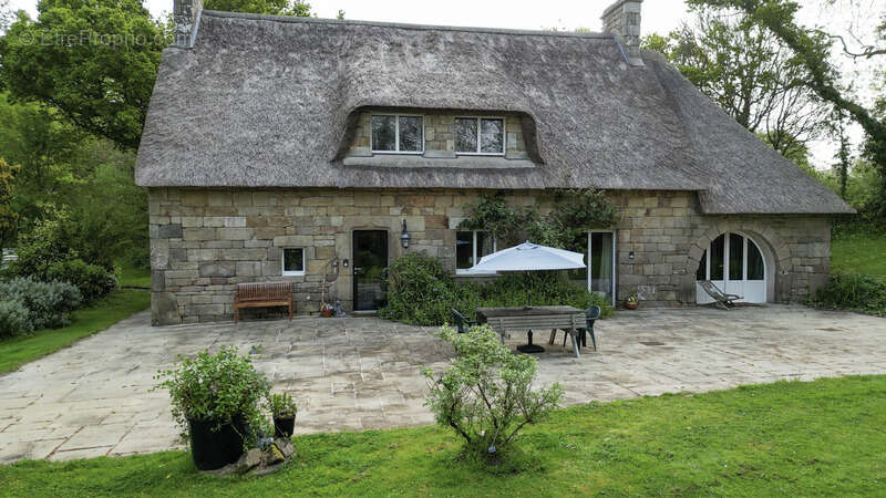 Maison à LOGONNA-DAOULAS