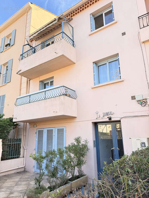 Appartement à SANARY-SUR-MER