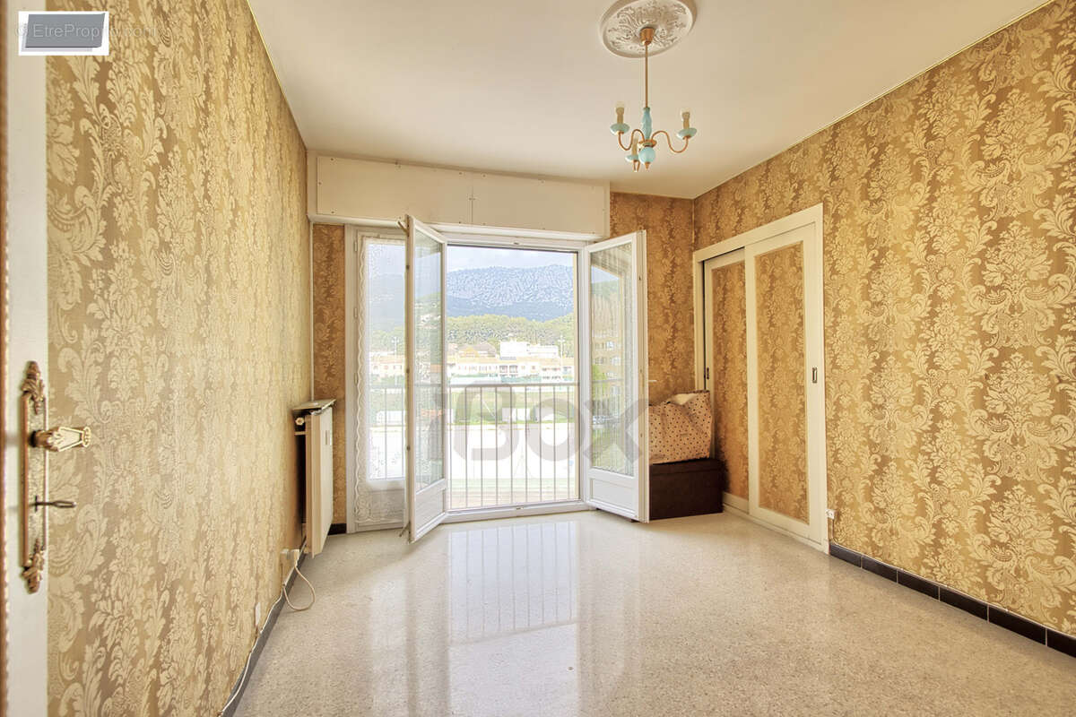 Appartement à LA VALETTE-DU-VAR