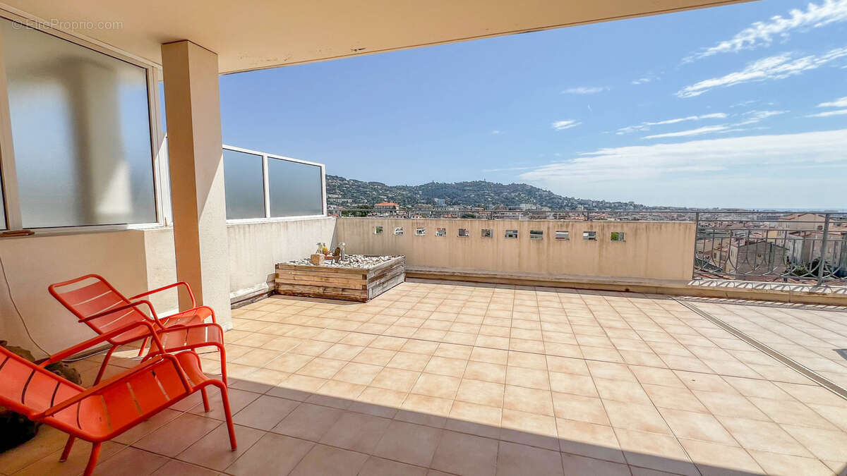 Appartement à CANNES