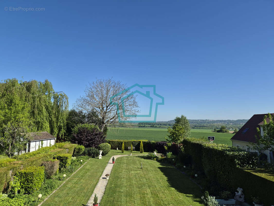 Maison à LE TREMBLAY-SUR-MAULDRE