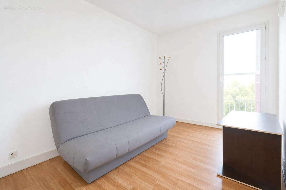 Appartement à FRESNES