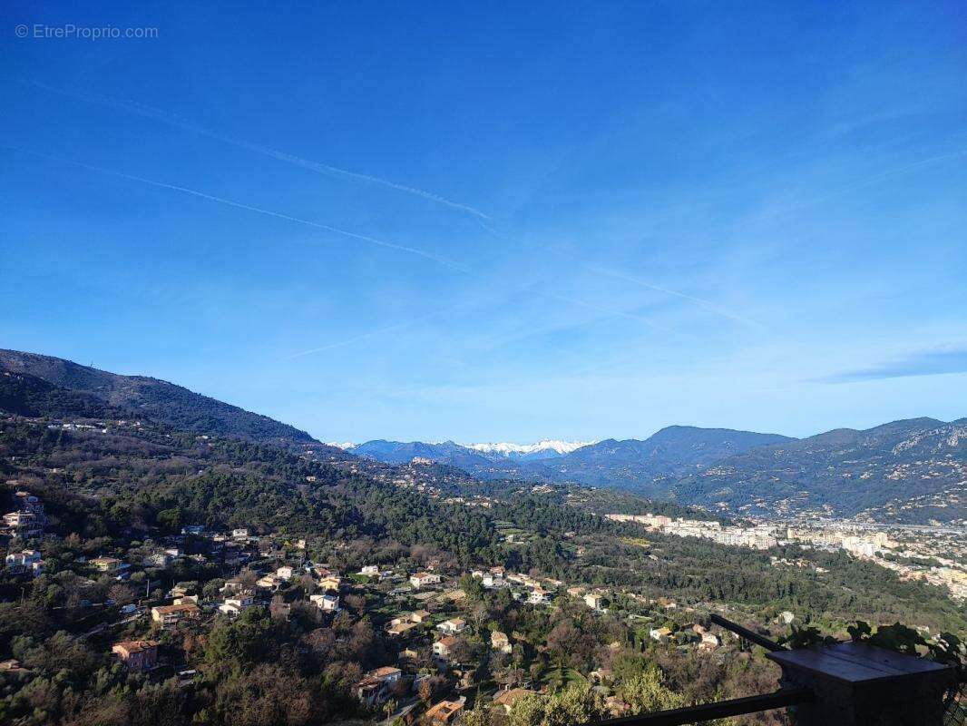 Appartement à GATTIERES