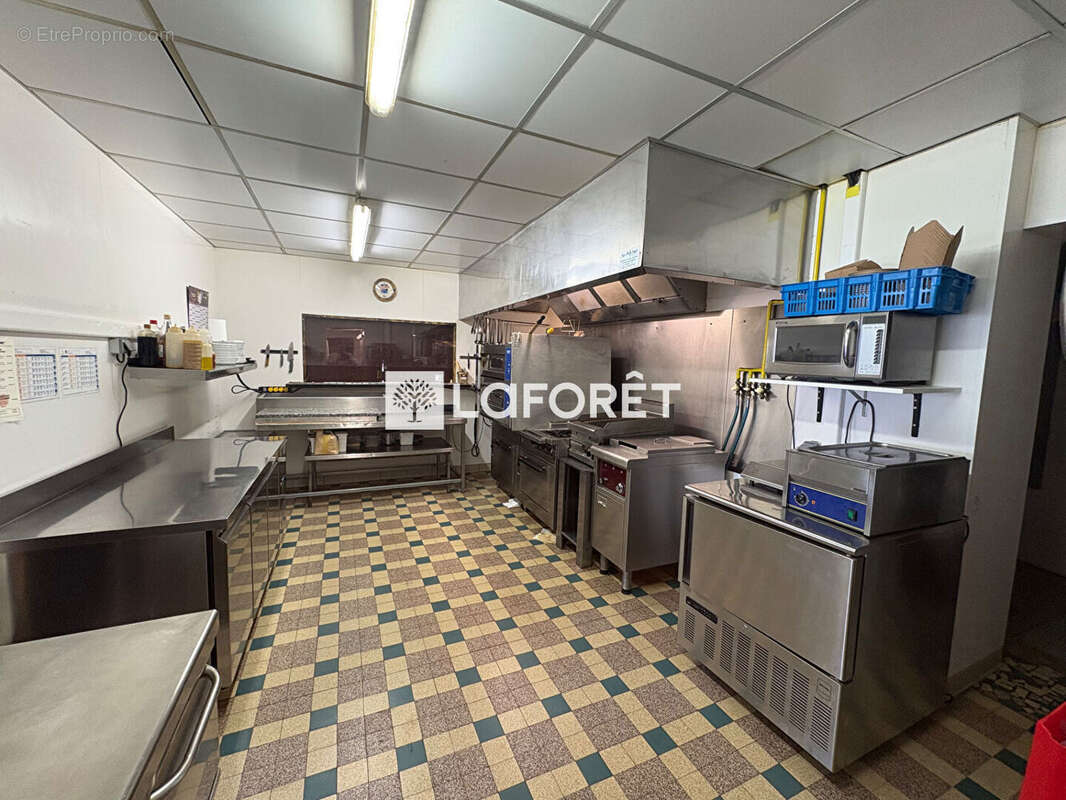 Local commercial vendu loué Sotteville Les Rouen 690 m2 - photo 6