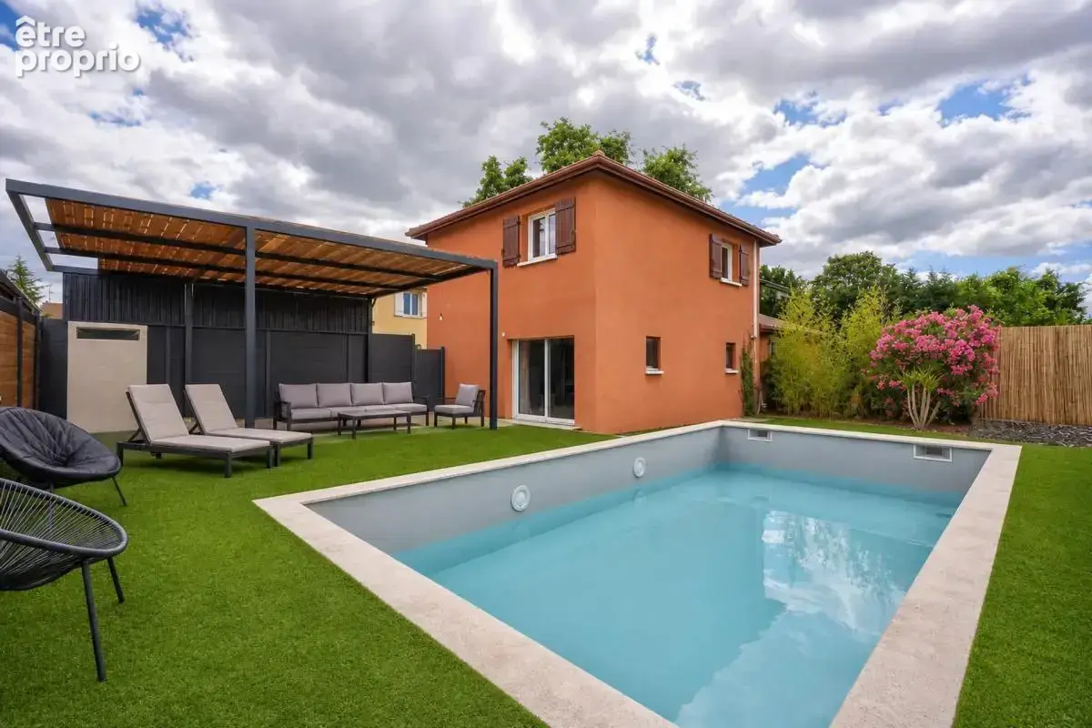 Maison familiale, piscine, jacuzzi et espaces extérieurs - photo 5