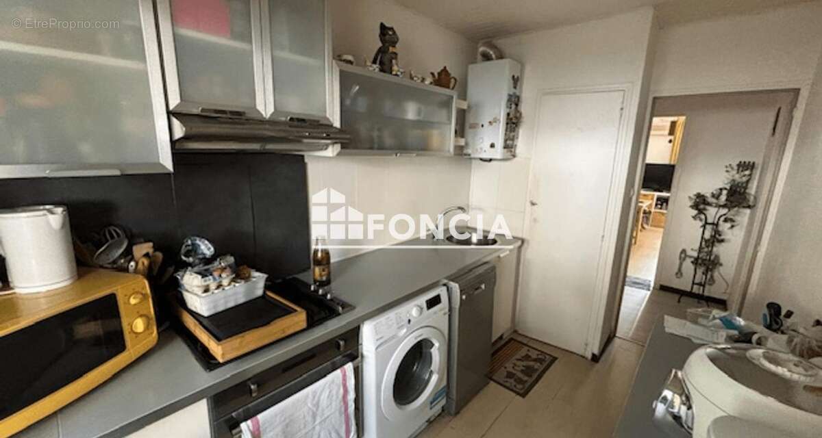 TOULON OUEST Ravissant T3  vendu LOUE avec locataire sérieuse depuis 12 ans - photo 3