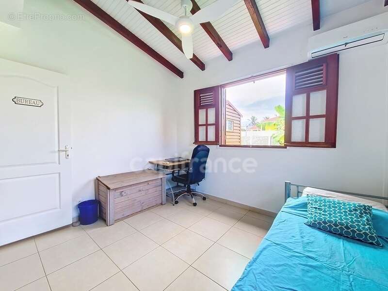 Maison à CAPESTERRE-BELLE-EAU