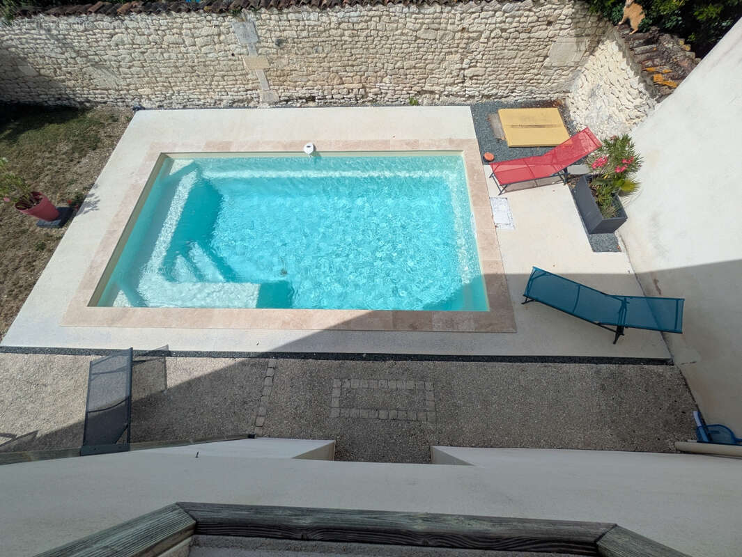 Maison à SALIGNAC-SUR-CHARENTE