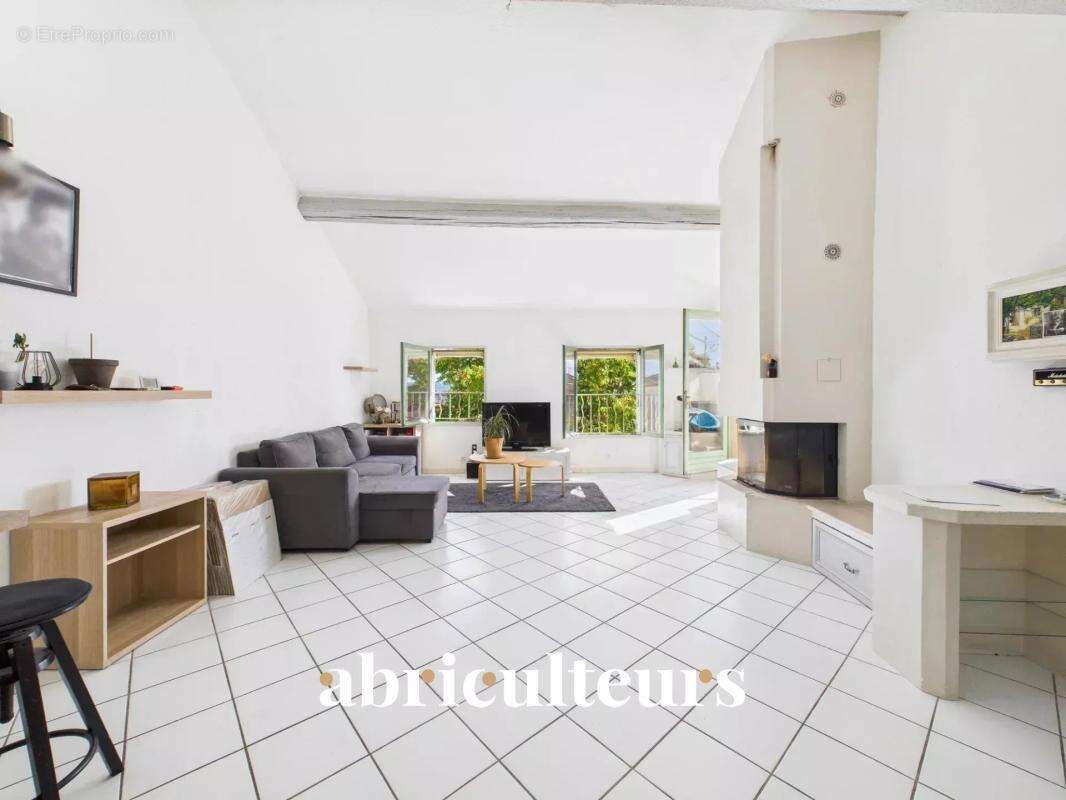 Appartement à PERTUIS