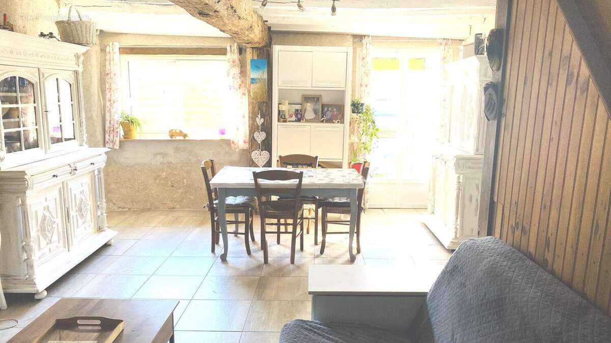 Maison à CHENEVELLES
