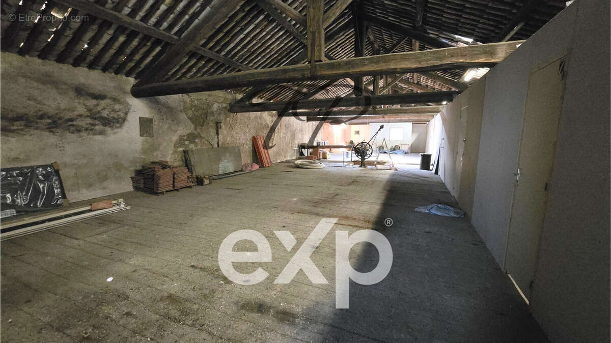 Maison à NISSAN-LEZ-ENSERUNE