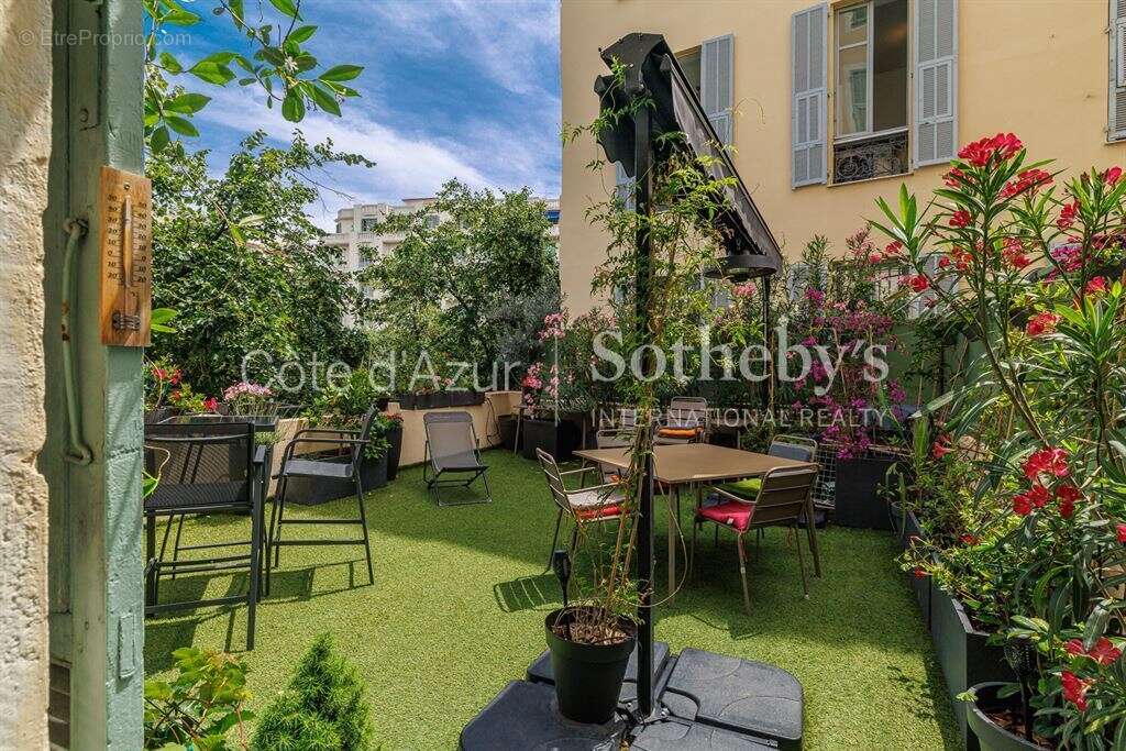 Nice quartier des Fleurs appartement de réception avec terrasse face au Jardin Alsace-Lorraine - photo 6