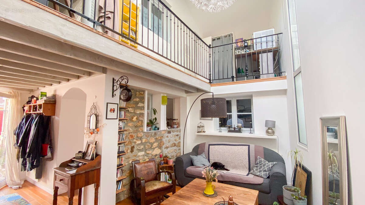 Maison à SAULX-LES-CHARTREUX