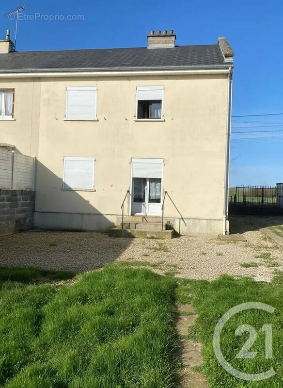 Maison à MOISLAINS