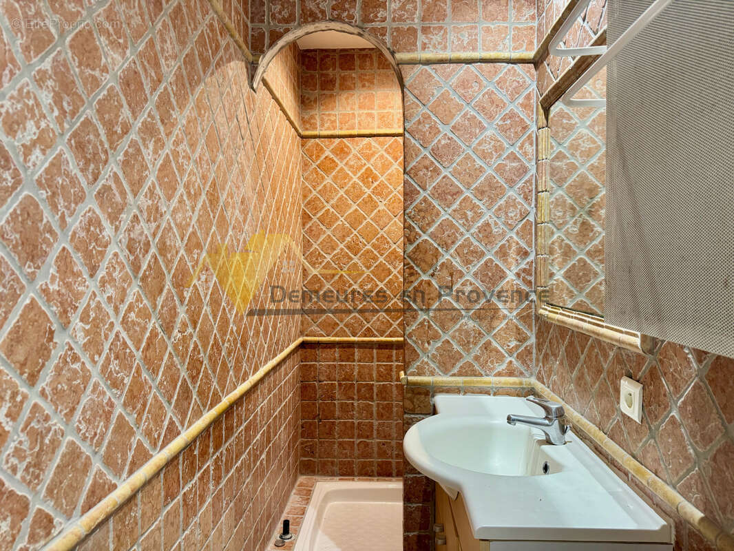 VAISON-LA-ROMAINE   Immeuble Idéal investisseur. - photo 11