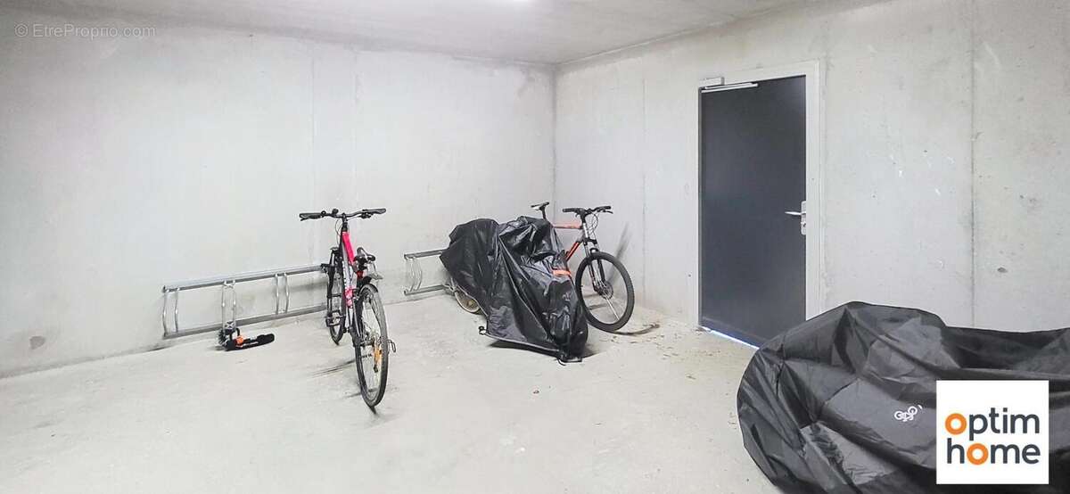 Appartement plain pied 50m2 environ - terrasse - place de parking privative - vendu meuble - photo 13