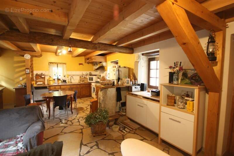 Maison en pierres à vendre 7 pièces de 168 m² à MARIGNIEU (01) plus sous-sol - photo 21