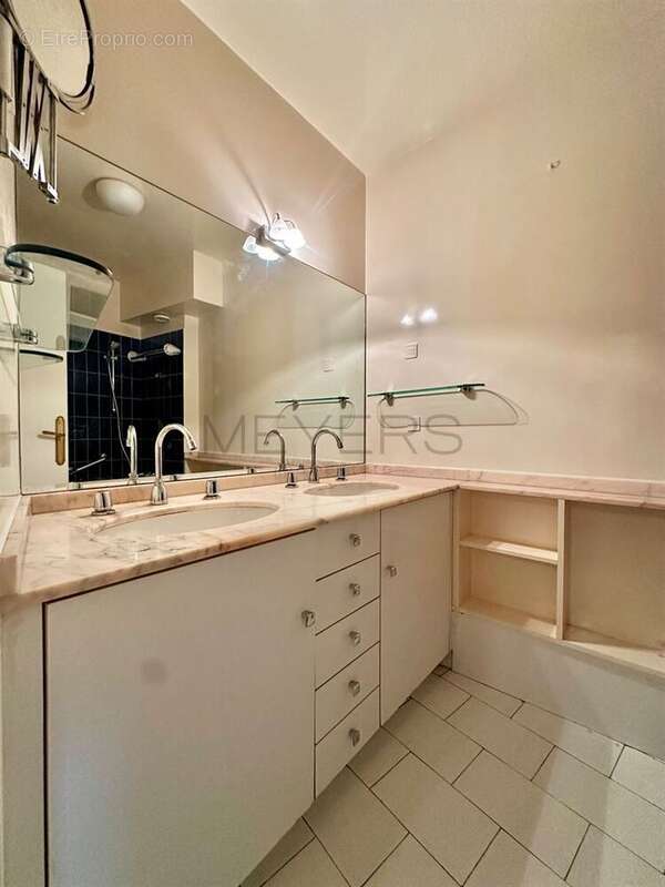 Appartement à VERSAILLES