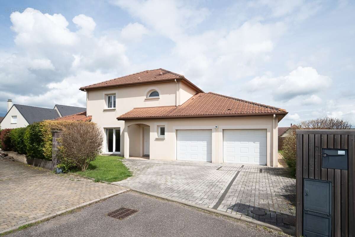 Maison 148 m² à Velaine-En-Haye  - photo 8