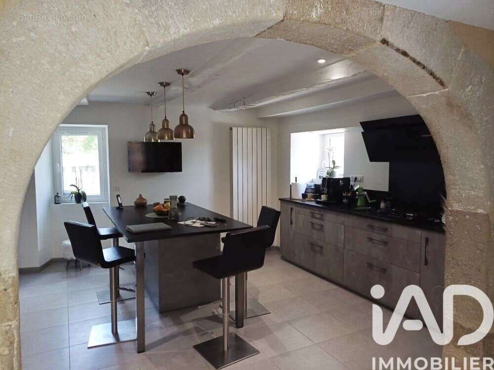Maison 181 m² à Montredon  - photo 4