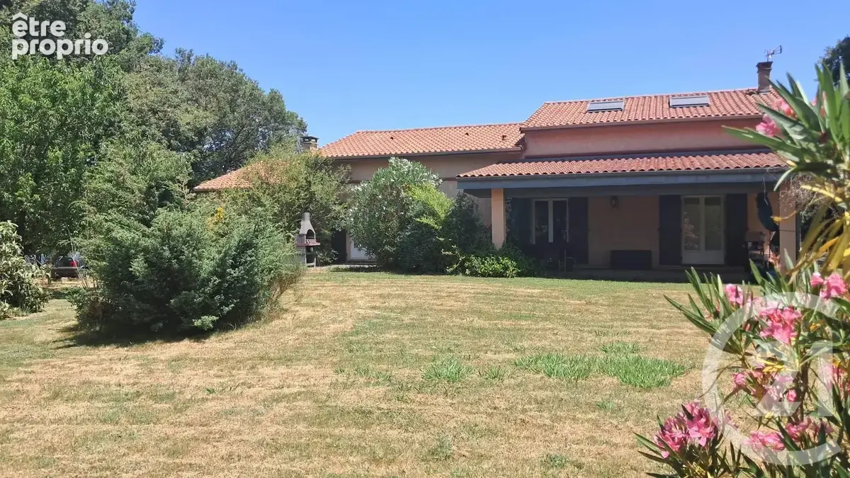 Maison à MONTESQUIEU-VOLVESTRE