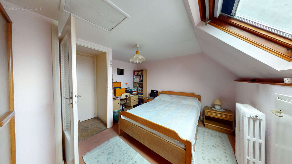 Appartement à BREUX-JOUY