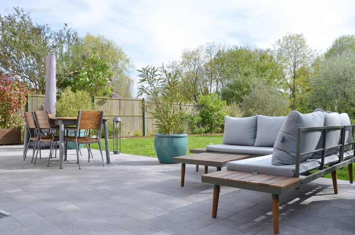 Maison à CHATEAUFORT