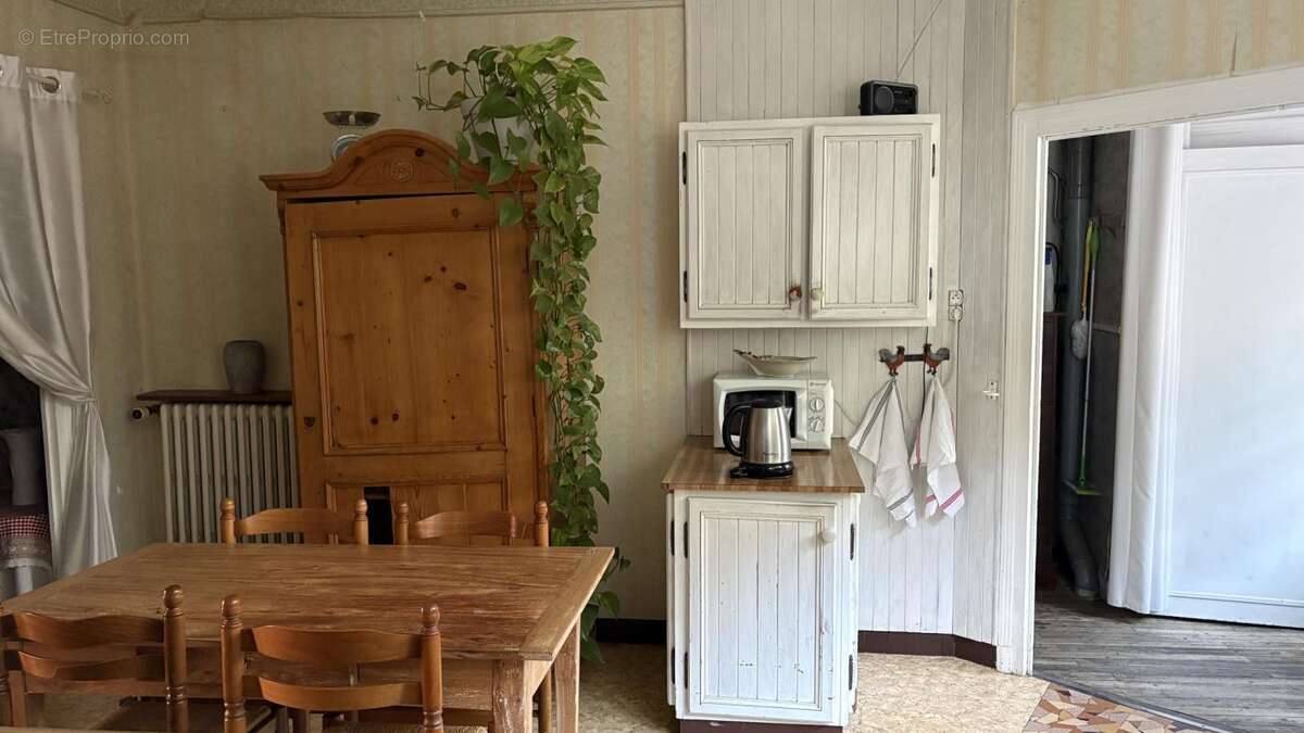 Maison à CHEF-BOUTONNE