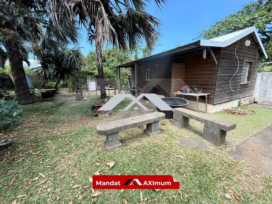 Terrain à SAINT-JOSEPH