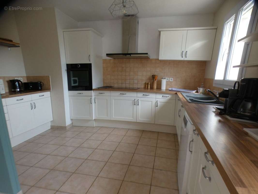 Maison à LA CAILLERE-SAINT-HILAIRE