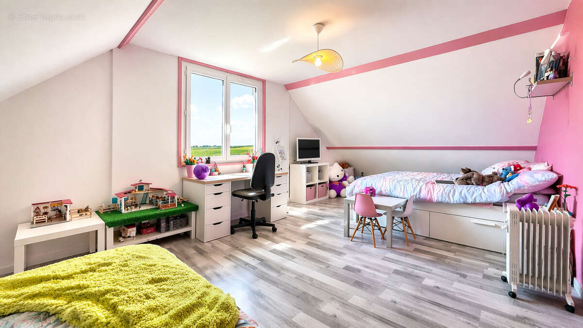 Maison à SAINT-ARNOULT-DES-BOIS