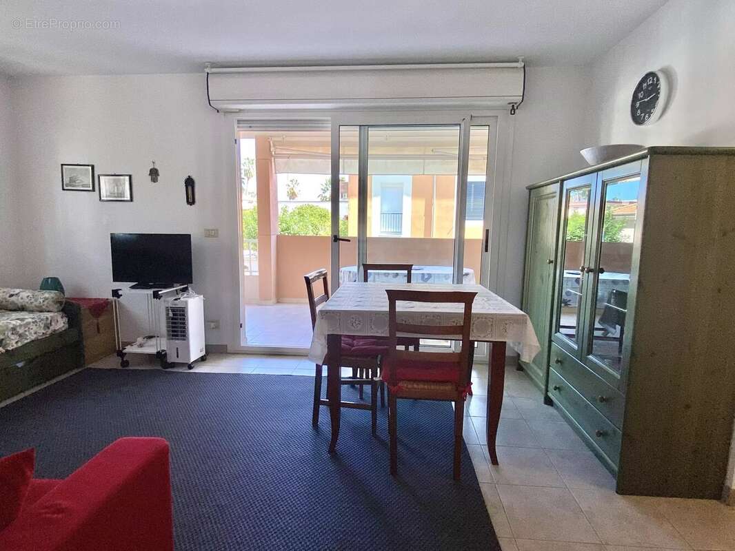 Appartement à ROQUEBRUNE-CAP-MARTIN