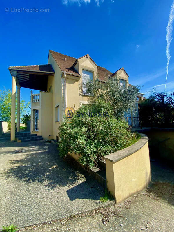 Maison à PLAISIR